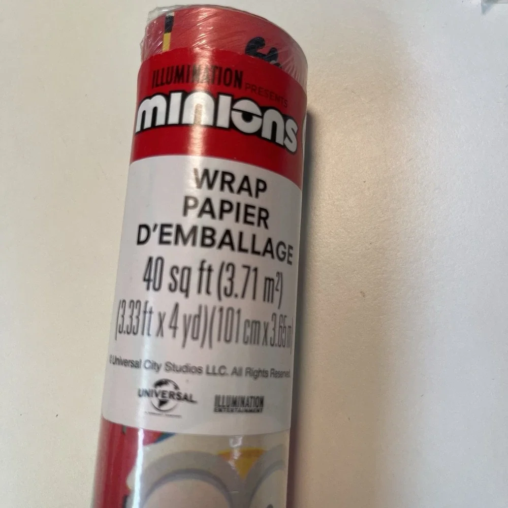 Rare MINIONS GIFT WRAPPING paper CHRISTMAS 3.33ft x 4 yds 40 sq ft